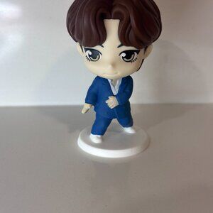 McDonald’s BTS V Mini Figure Toy – K-Pop Collectible – Rare Happy Meal